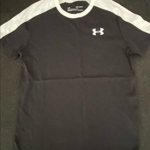 Black Underarmour shirt